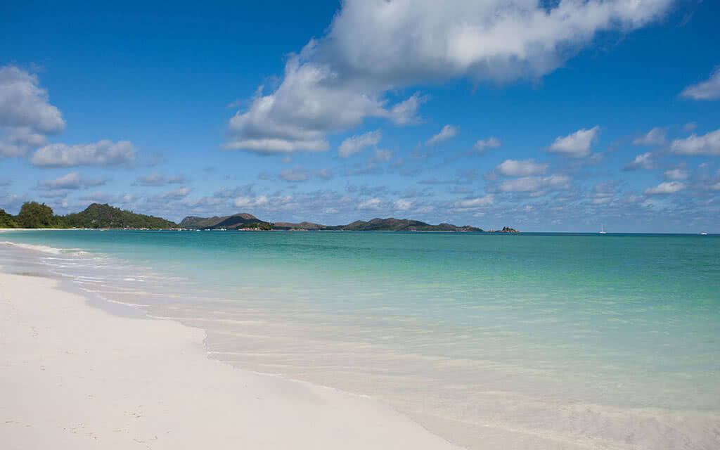 Acajou Beach Resort 4 étoiles Baie Sainte-Anne Seychelles